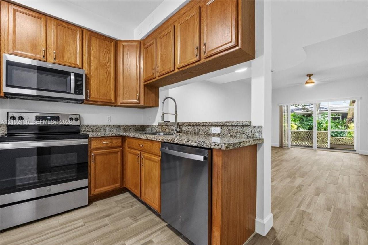 3330 Concert Ln , Unit 124, Margate, FL 33063 Photo