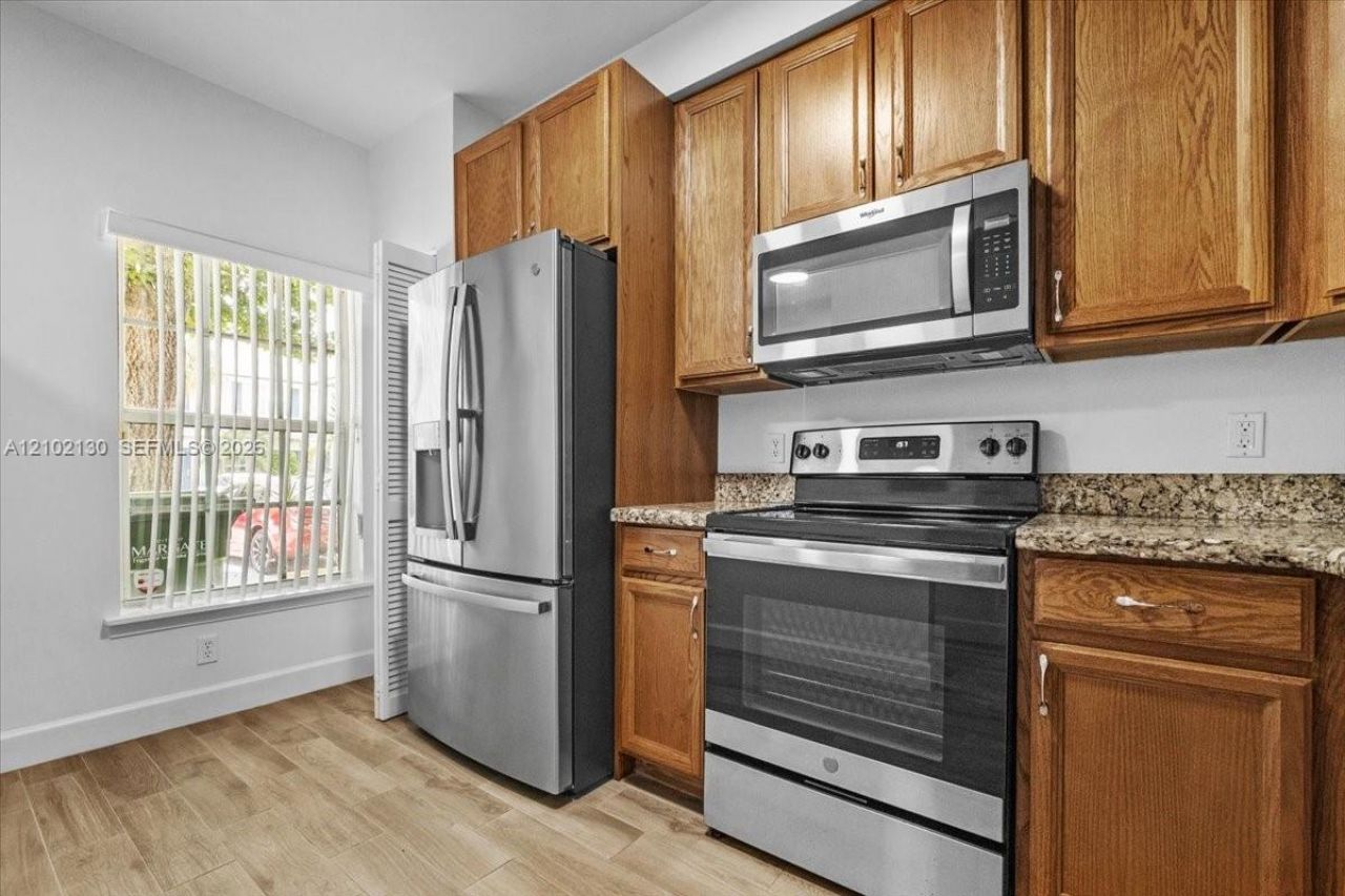 3330 Concert Ln , Unit 124, Margate, FL 33063 Photo