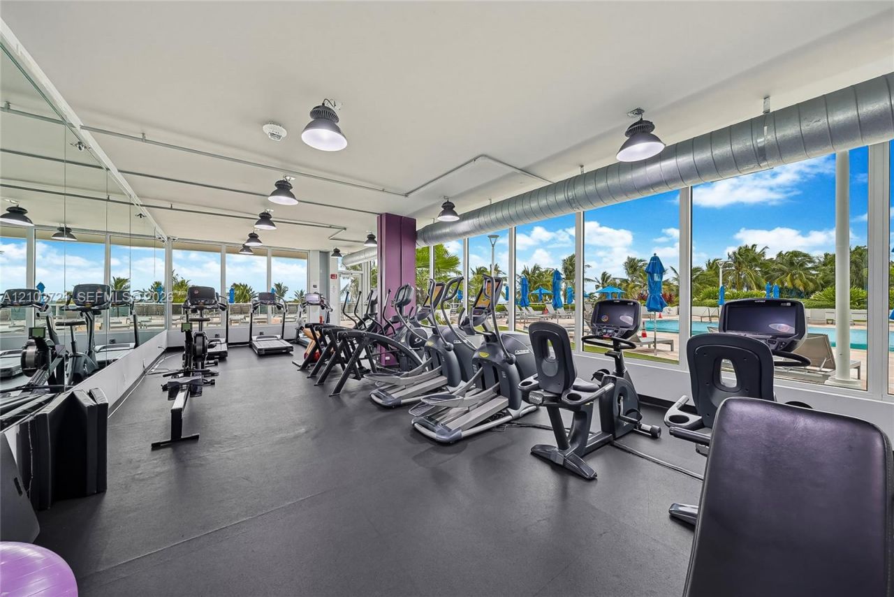 100 Lincoln Rd , Unit 1008, Miami Beach, FL 33139 Photo