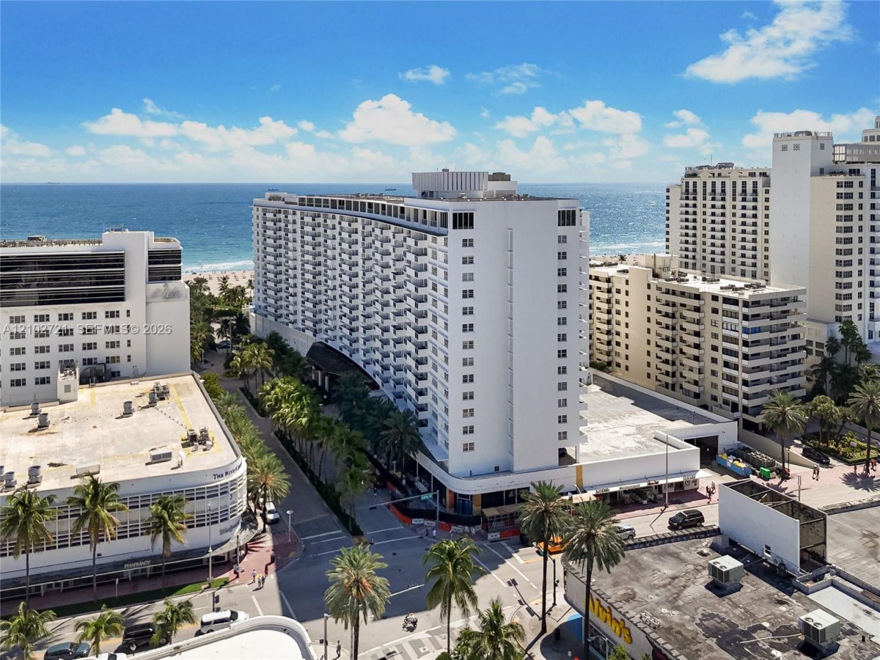 100 Lincoln Rd , Unit 1008, Miami Beach, FL 33139 Photo