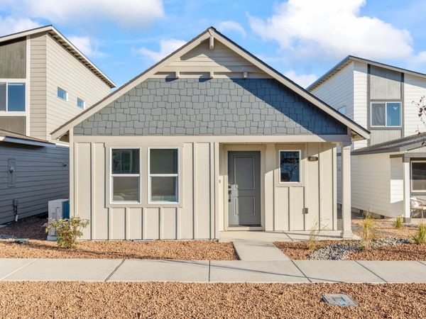 4123 SW Pumice Avenue, Unit 102, Redmond, OR 97756