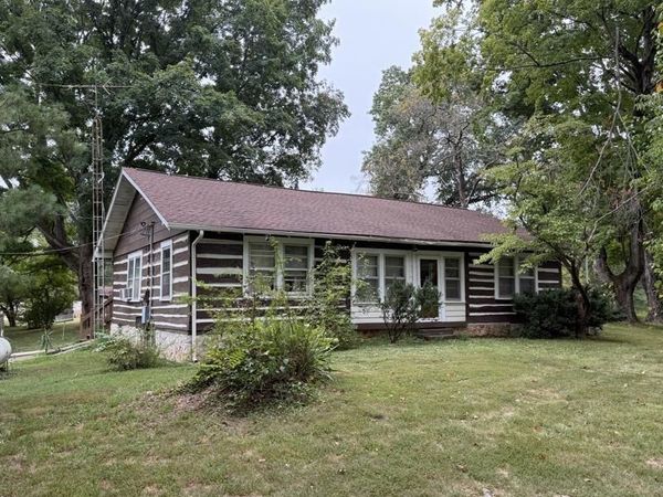 7431 Cemetery Road , Bowling Green, KY 42103