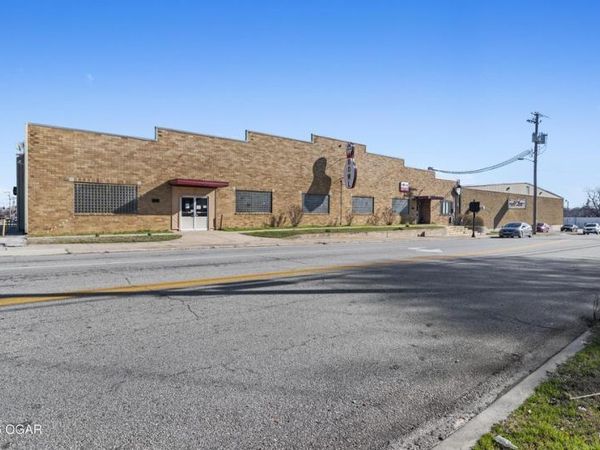 1419 W 4th Street , Joplin, MO 64801