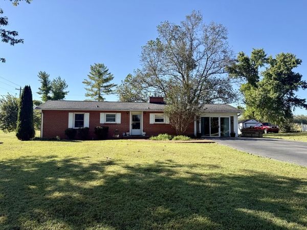 126 Roosevelt Rd., Mcminnville, TN 37110