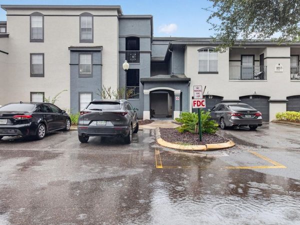8513 ISLAND BREEZE LANE , Unit 207, TEMPLE TERRACE, FL 33637