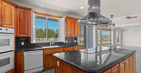 1985 E Valley Road, Minden, NV 89423 Photo