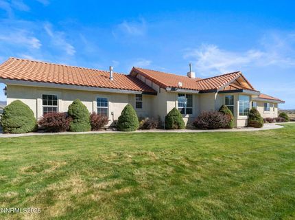 1985 E Valley Road, Minden, NV 89423 Photo