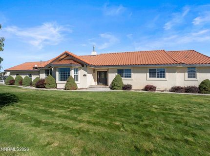 1985 E Valley Road, Minden, NV 89423 Photo