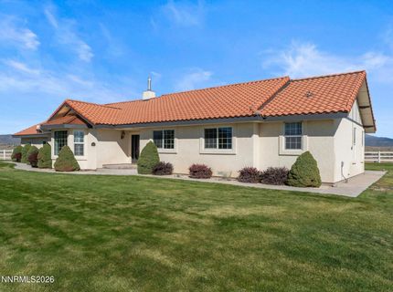 1985 E Valley Road, Minden, NV 89423 Photo