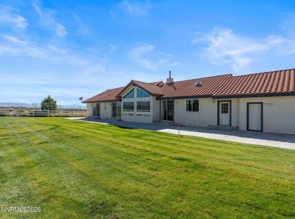 1985 E Valley Road, Minden, NV 89423 Photo