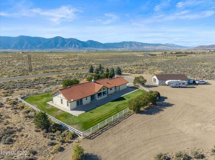 1985 E Valley Road, Minden, NV 89423 Photo