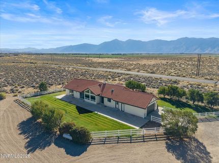 1985 E Valley Road, Minden, NV 89423 Photo