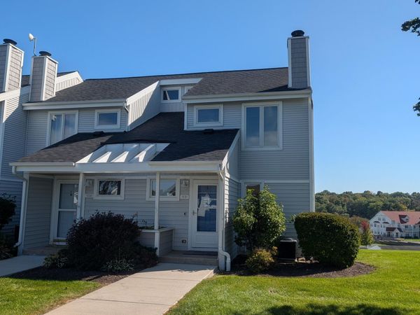 1531 N Delavan Club Dr, Delavan, WI 53115