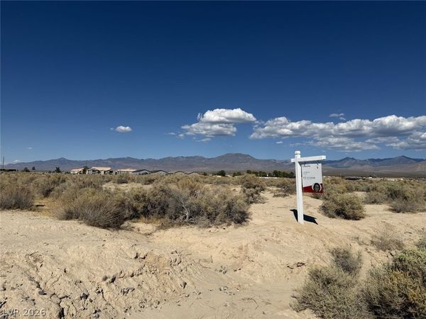 1870 Elko Street , Pahrump, NV 89048