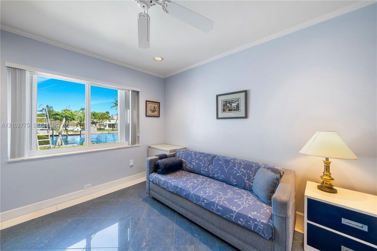 12805 Maple Rd , North Miami, FL 33181 Photo