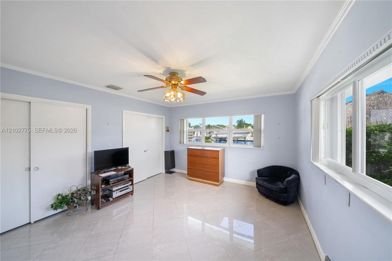 12805 Maple Rd , North Miami, FL 33181 Photo