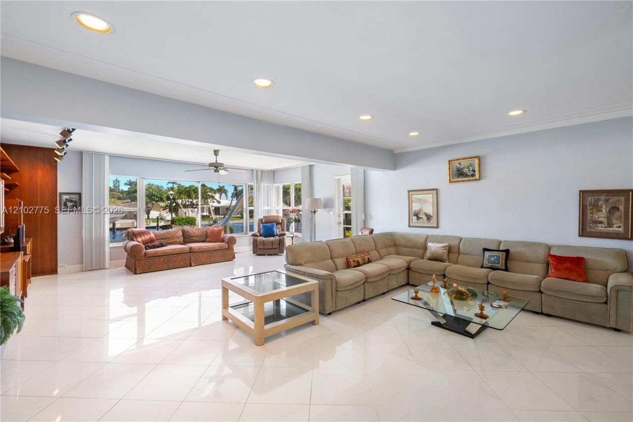 12805 Maple Rd , North Miami, FL 33181 Photo