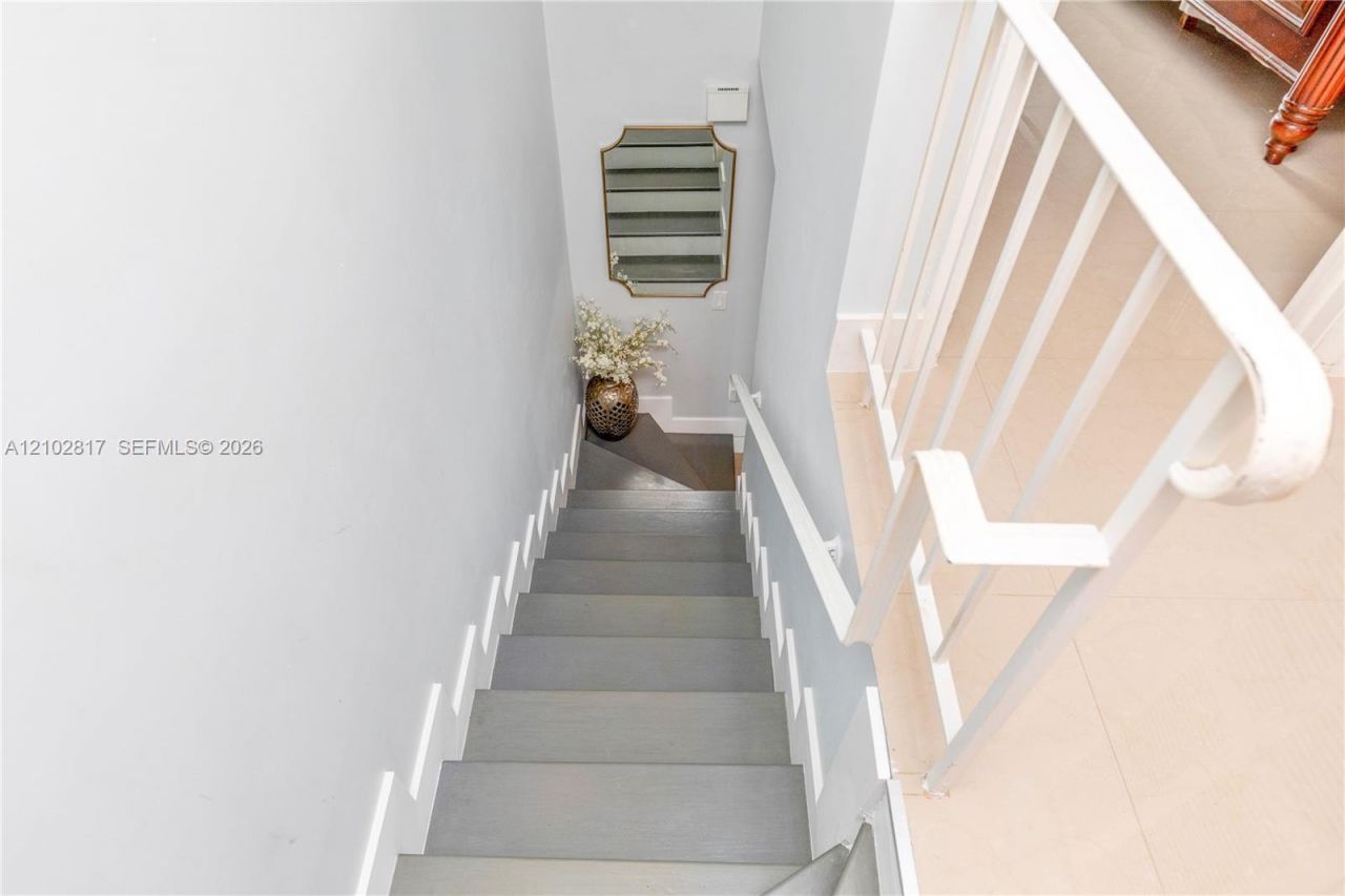 8956 Palm Tree Ln, Unit 8956, Pembroke Pines, FL 33024 Photo