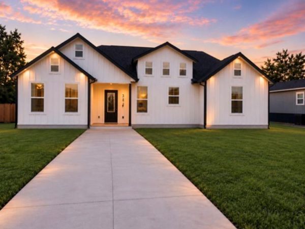 362 Overland Trail, Bridgeport, TX 76426