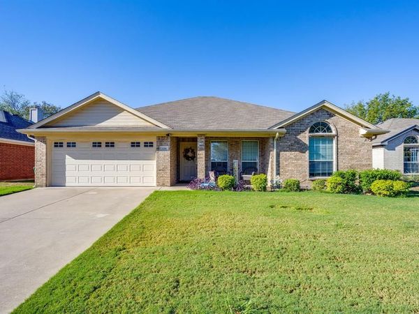 138 Adams Drive, Crowley, TX 76036