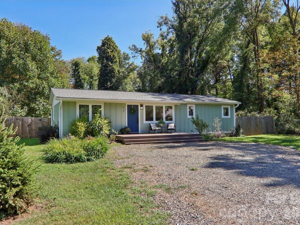 216 Vance Avenue, Black Mountain, NC 28711