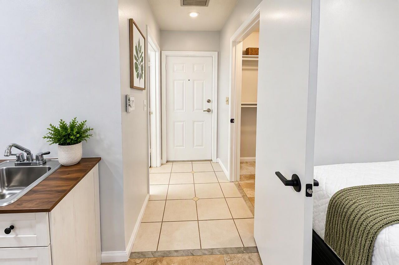 10071 NW 36th Street, Unit Studio, Coral Springs, FL 33065 Photo