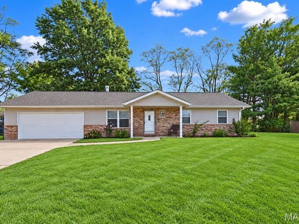 526 Bluestem Court , Troy, IL 62294