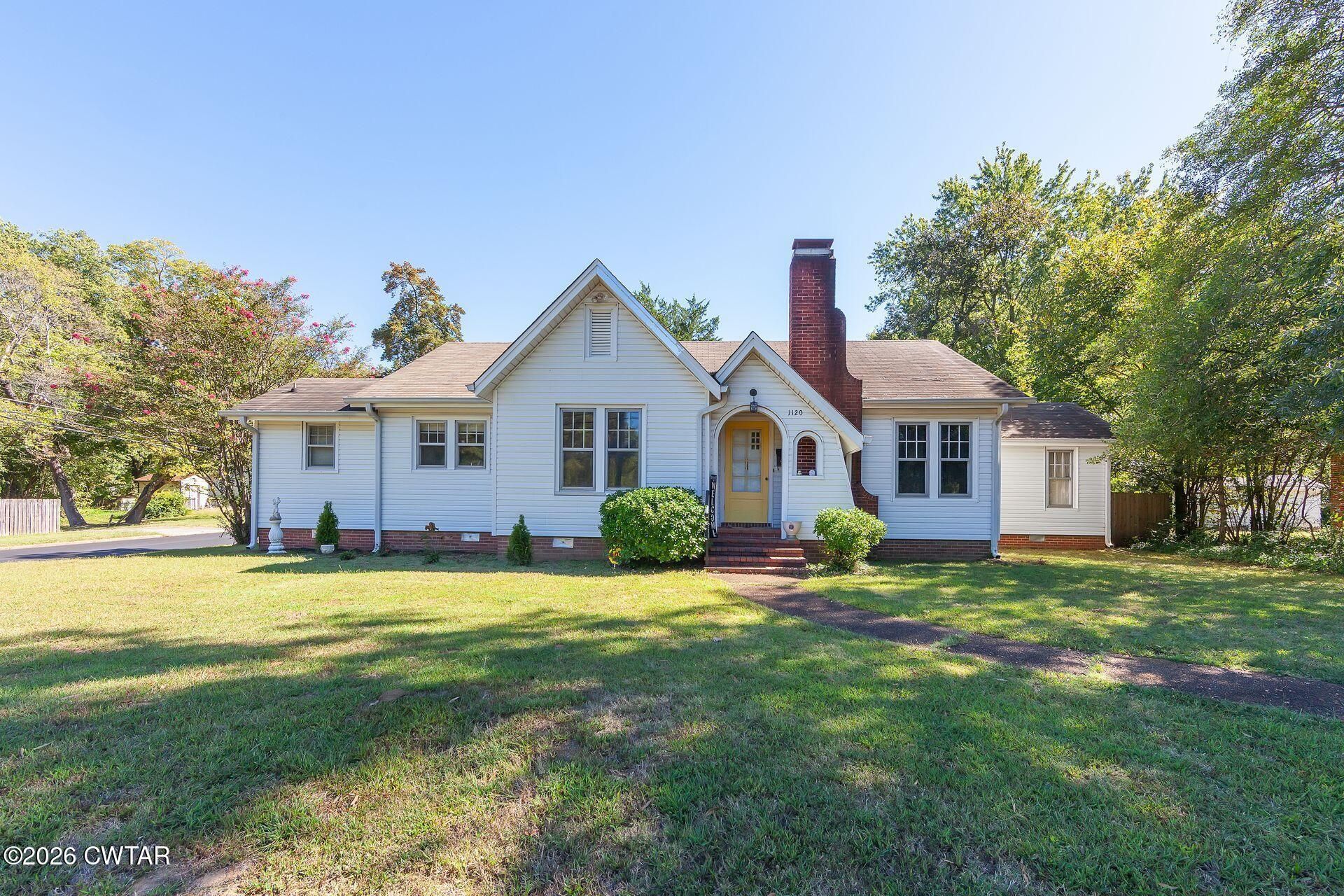 1120 Campbell Street  Jackson, TN 38301