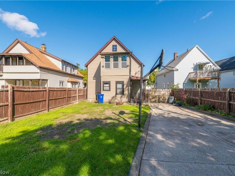 4207 Bucyrus Avenue, Cleveland, OH 44109 Photo 10
