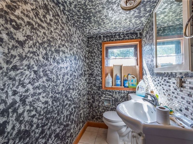 4207 Bucyrus Avenue, Cleveland, OH 44109 Photo 19