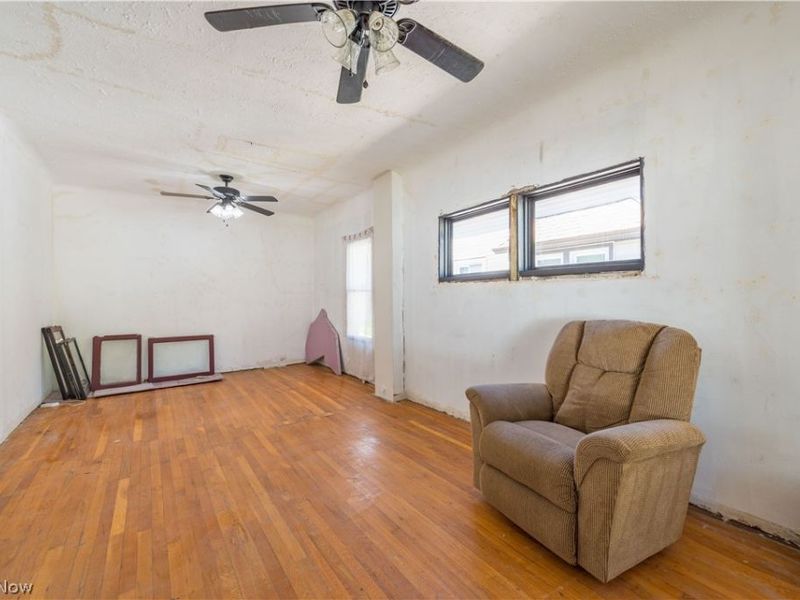 4207 Bucyrus Avenue, Cleveland, OH 44109 Photo 24