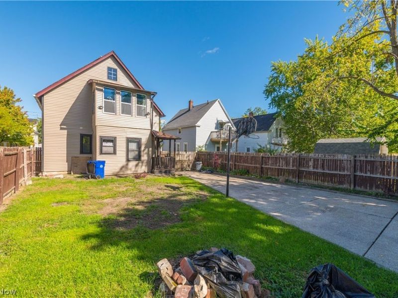 4207 Bucyrus Avenue, Cleveland, OH 44109 Photo 38