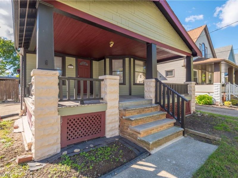 4207 Bucyrus Avenue, Cleveland, OH 44109 Photo 4
