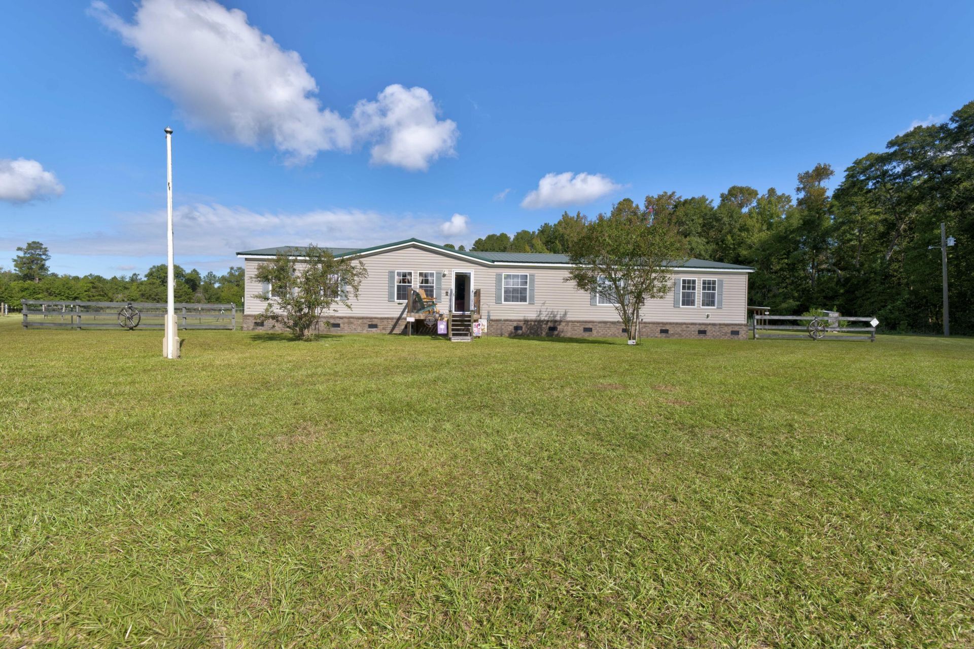 182 Hillcrest Drive Photo 16