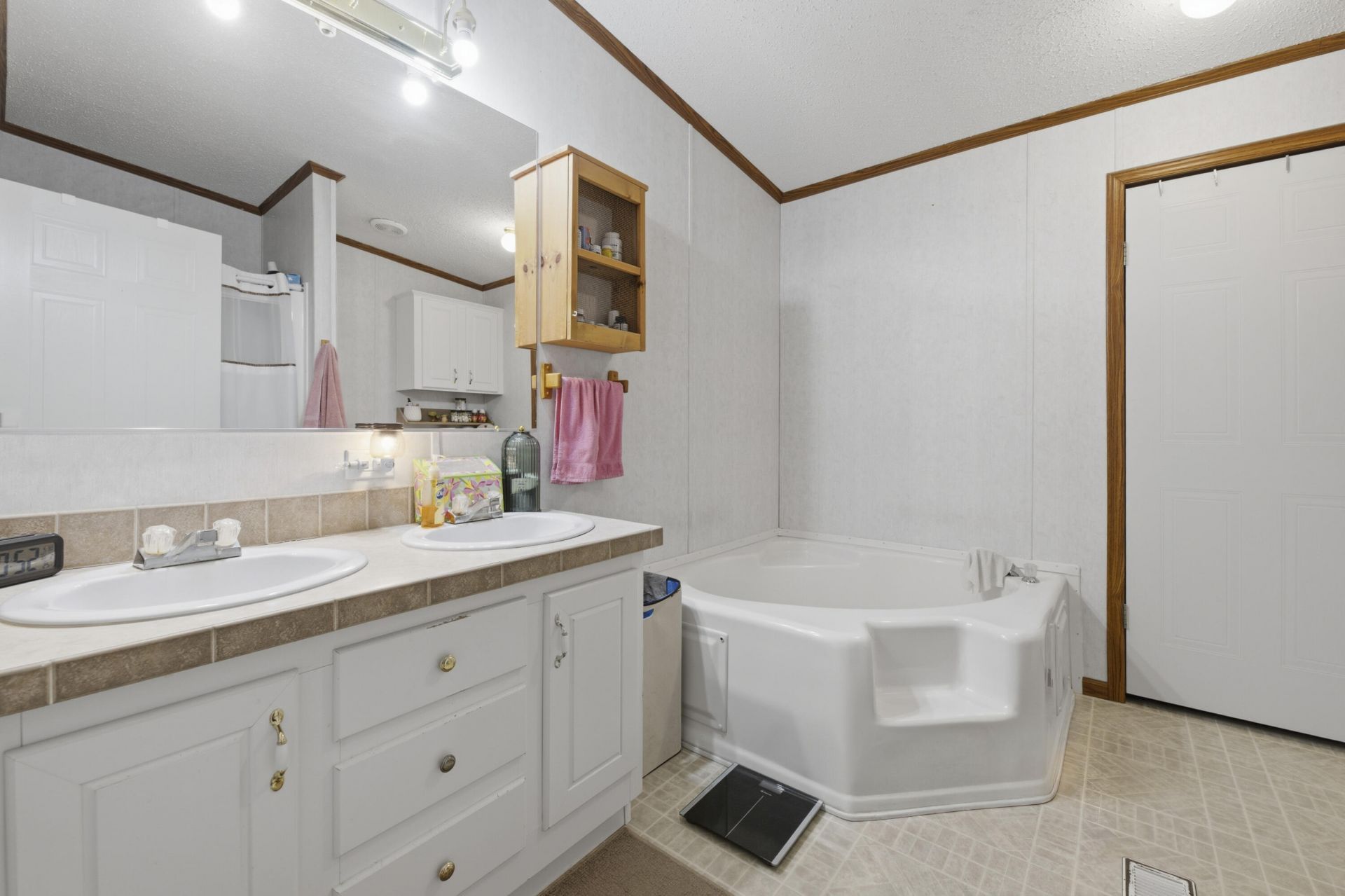 182 Hillcrest Drive Photo 25