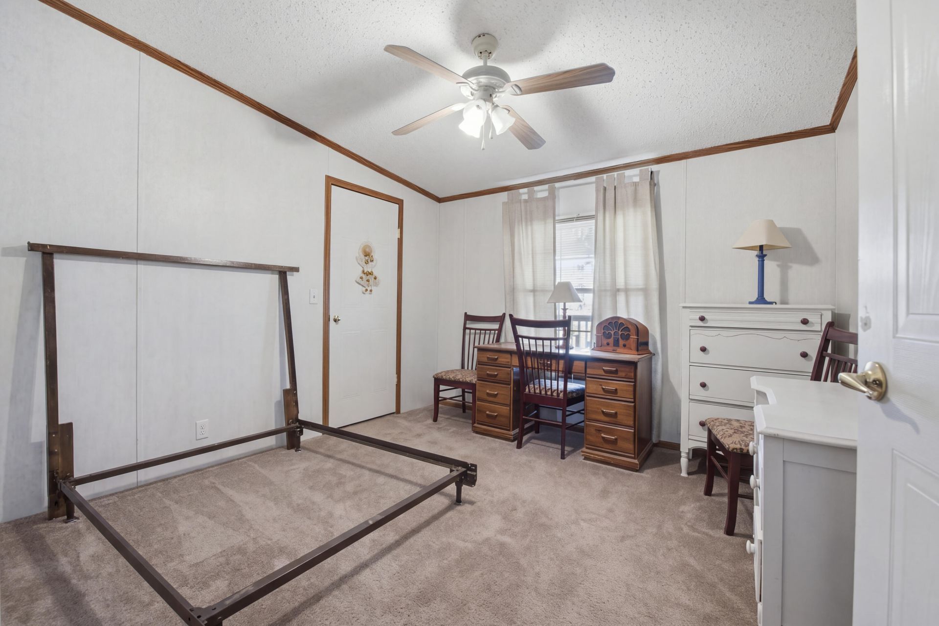 182 Hillcrest Drive Photo 28