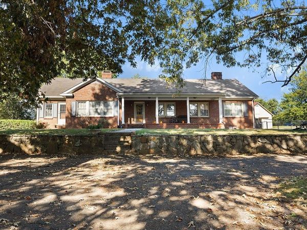 1893 Beersheba Hwy , McMinnville, TN 37110