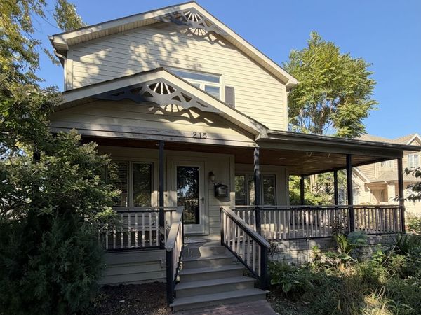 215 E Grantley Avenue, Elmhurst, IL 60126