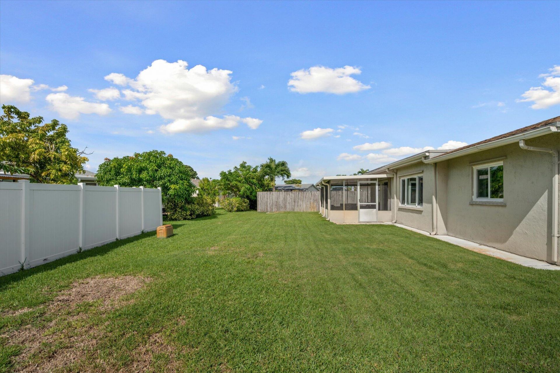 9704 NW 67th Street, Tamarac, FL 33321 Photo