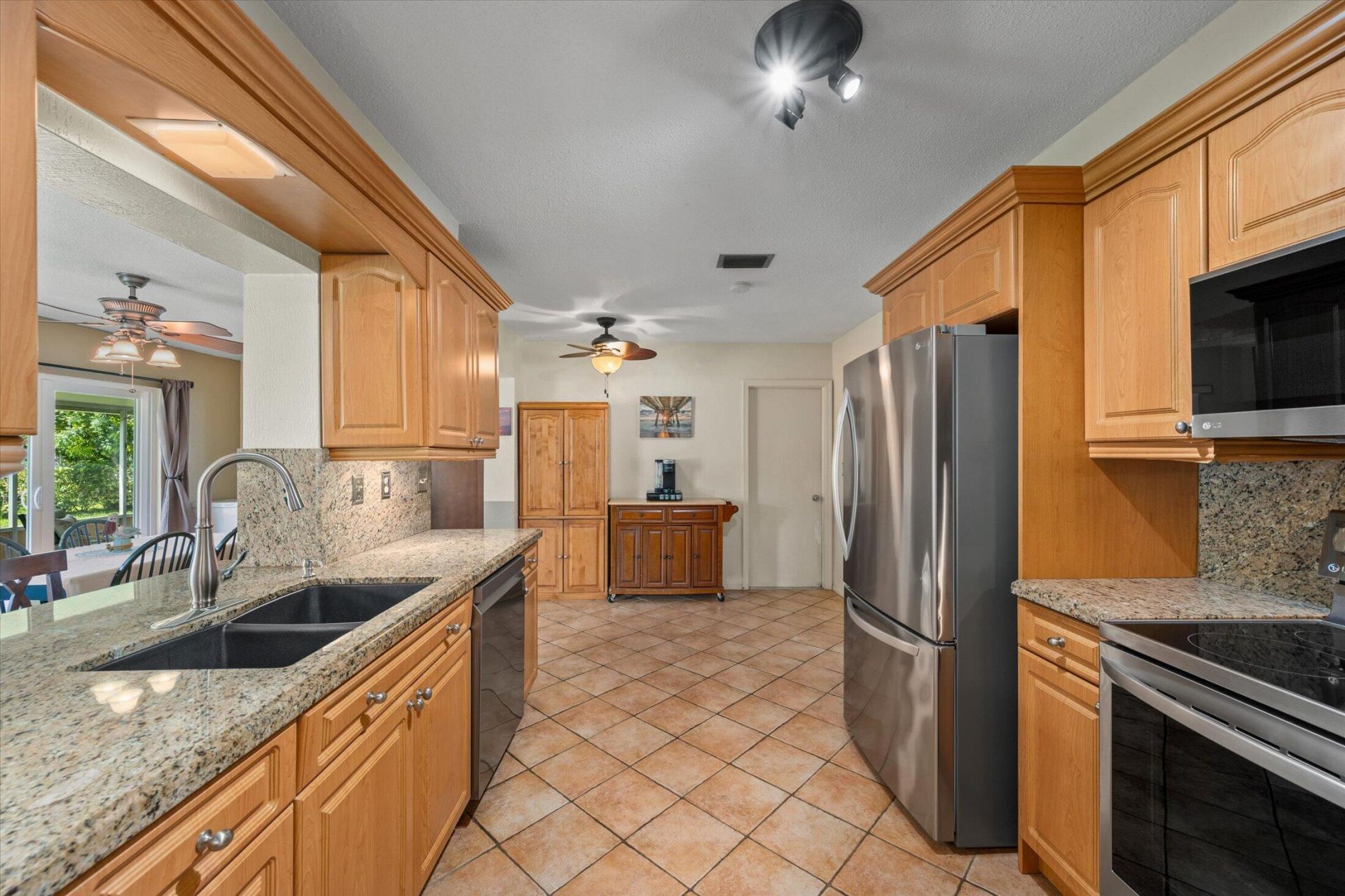 9704 NW 67th Street, Tamarac, FL 33321 Photo