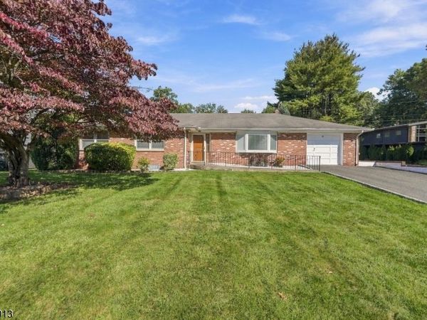 66 Enclosure St, Nutley, NJ 07110