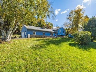 2114 Parker Rd, Newark, NY 14513