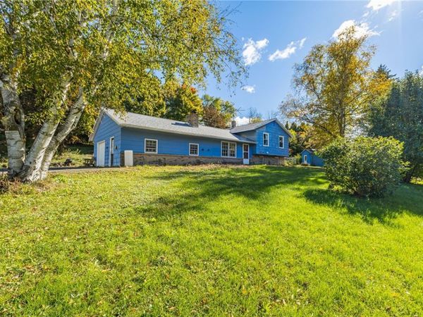 2114 Parker Rd , Newark, NY 14513