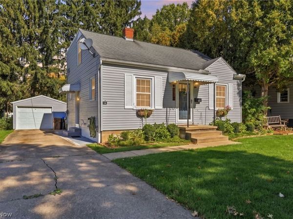 113 Adams Avenue , Cuyahoga Falls, OH 44221