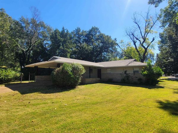 4056 HERMITAGE DR, Memphis, TN 38116