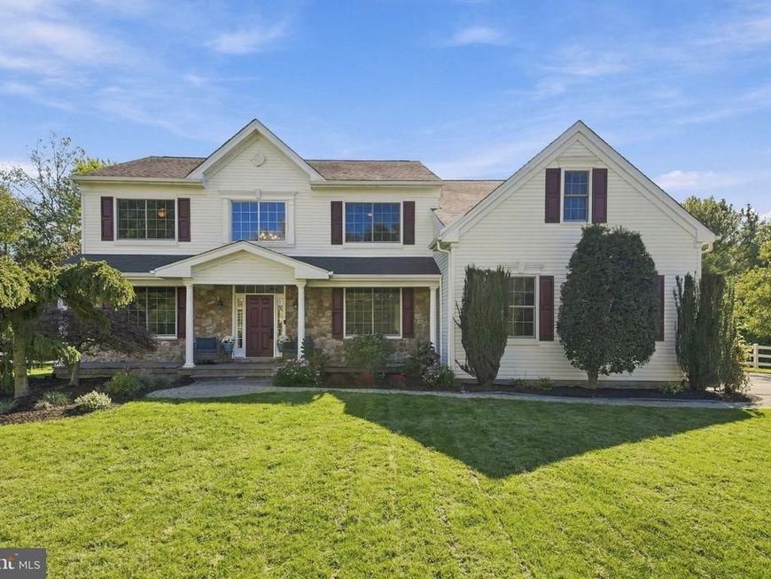 47 Venuti Drive, Aston, PA 19014 Main Photo