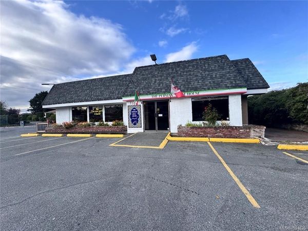 110 Burnside Rd E, Saanich, BC V9A 1A2