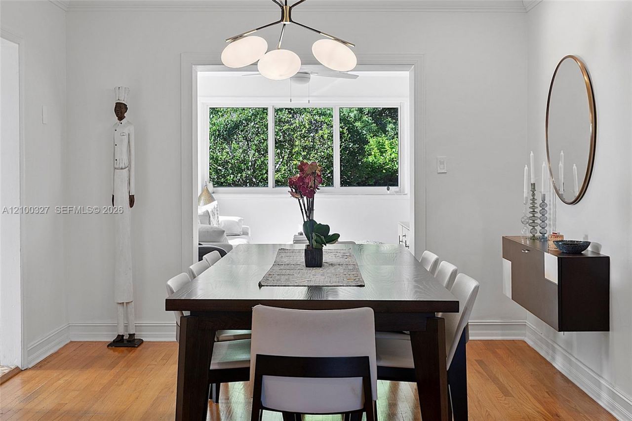 43 Malaga Ave, Coral Gables, FL 33134 Photo