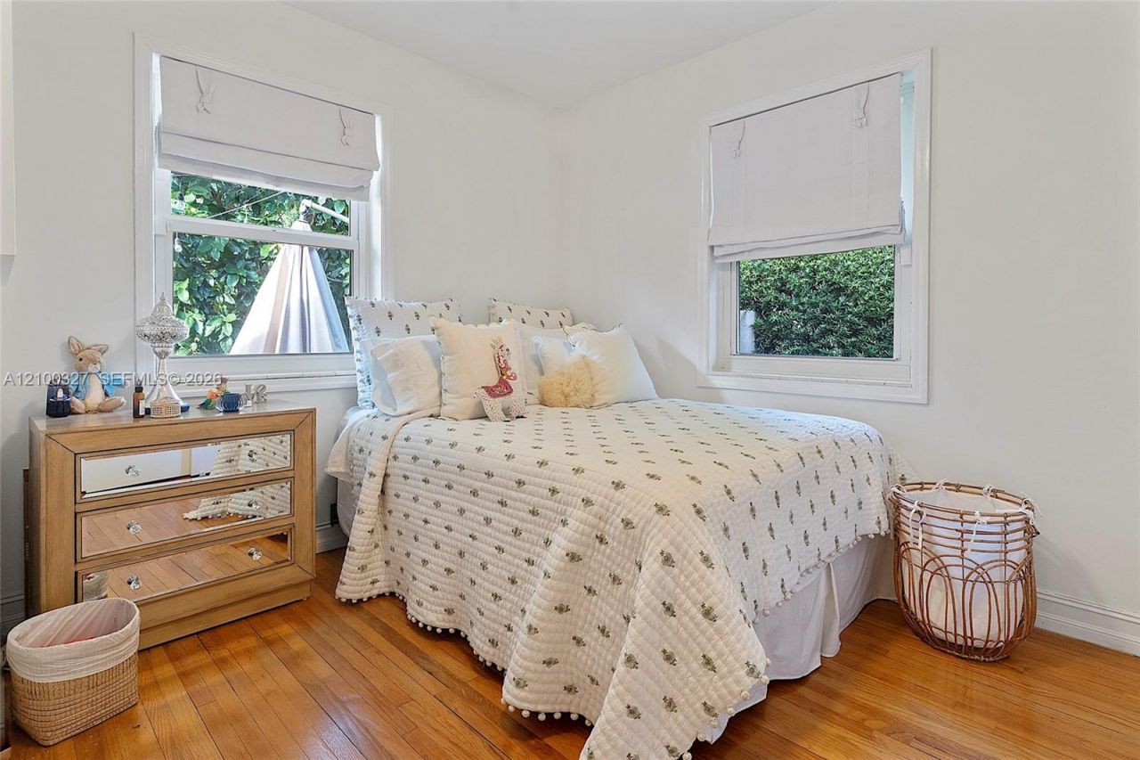 43 Malaga Ave, Coral Gables, FL 33134 Photo