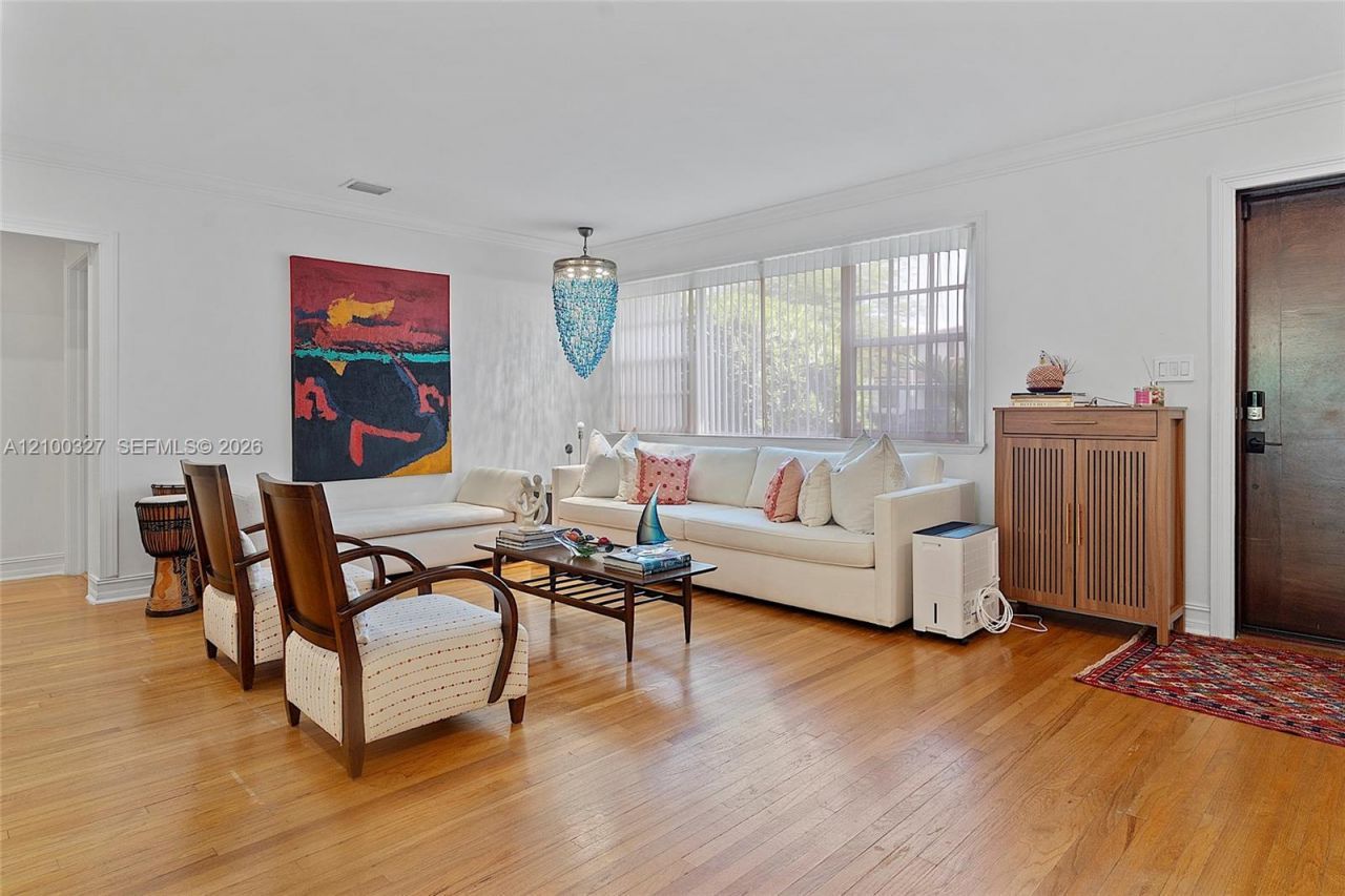 43 Malaga Ave, Coral Gables, FL 33134 Photo